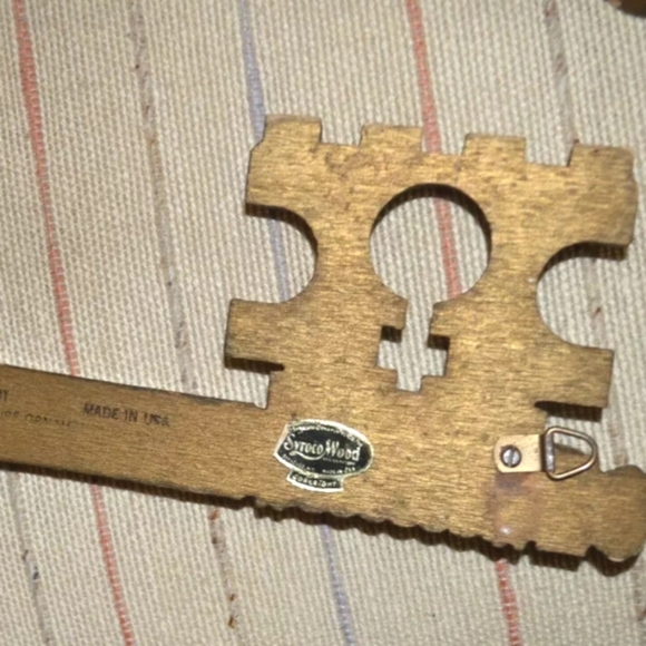 Vintage MCM Syroco Skeleton Keys - Wood Wall Art Decor Set of 3 Keys retro - Picture 2 of 4